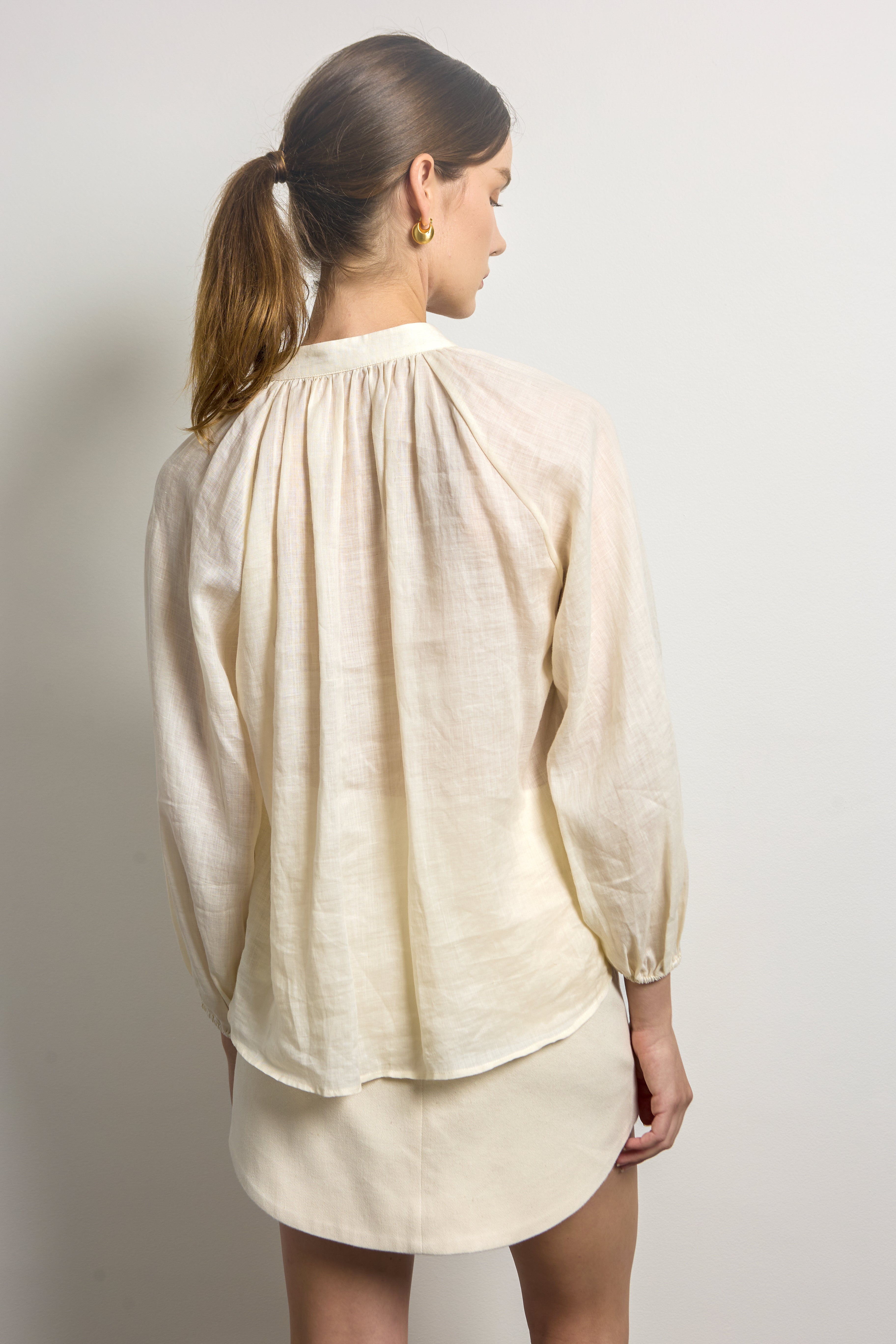 Ramie Bloom Sleeves Blouse with Gathered Neck